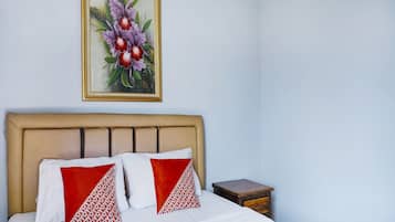 Deluxe Double Room | Desk, laptop workspace, free WiFi, bed sheets