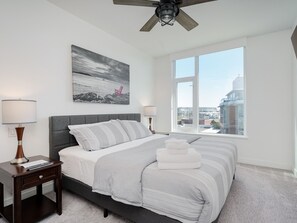 2 bedrooms, desk, iron/ironing board, WiFi