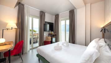 Superior Room | Hypo-allergenic bedding, down comforters, minibar, in-room safe