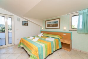 Panoramic Penthouse | In-room safe, soundproofing, travel cot, bed sheets - Residence Villantica (Vieste)