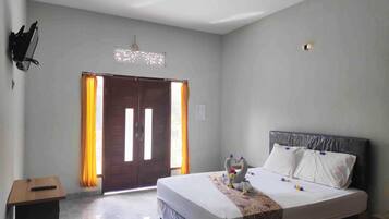 Standard Double Room | Desk, free WiFi, bed sheets