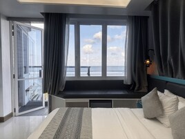 In-room safe, desk, laptop workspace, soundproofing