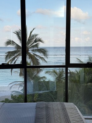 Beach/ocean view - The Hive Beach Hotel  (Hulhumalé)