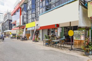 Front of property - Hotel O Wr House Syariah BatamNearEast Coast Park (Batam)