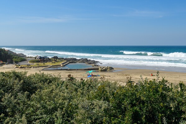 Plage à proximité, sable blanc
