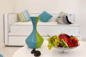 Minibar, in-room safe, individually decorated, individually furnished - Gala Residence Villa Giovanna (Ravello)