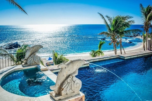 Beachfront Palmilla Private Cove | Villa Paraiso