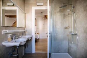 Bathroom - Panorama Old Town apartment by DuHomes (Dubrovnik)