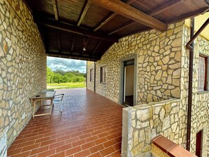 Elite Condo | Front of property