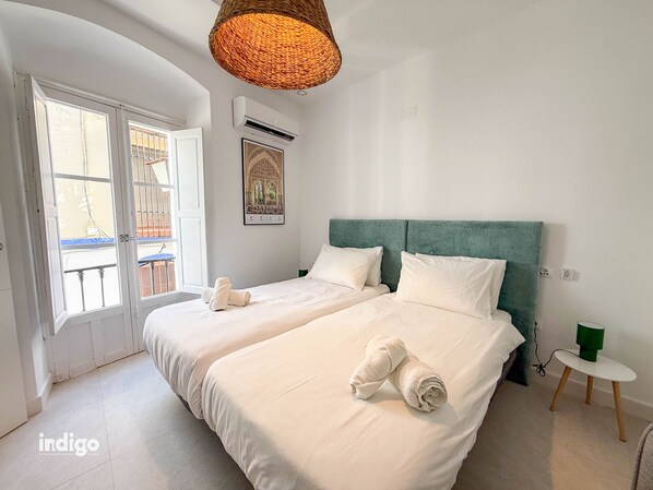 1 chambre, fer et planche à repasser, accès au Wi-Fi (inclus)