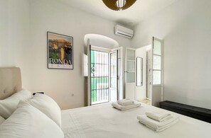 1 sovrum, strykjärn/strykbräda, gratis wi-fi och sängkläder