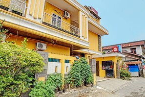 Front of property - OYO 91418 Kantil Homestay Syariah (Medan)