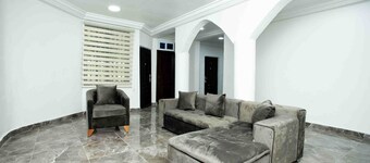The Boaz Executive Place