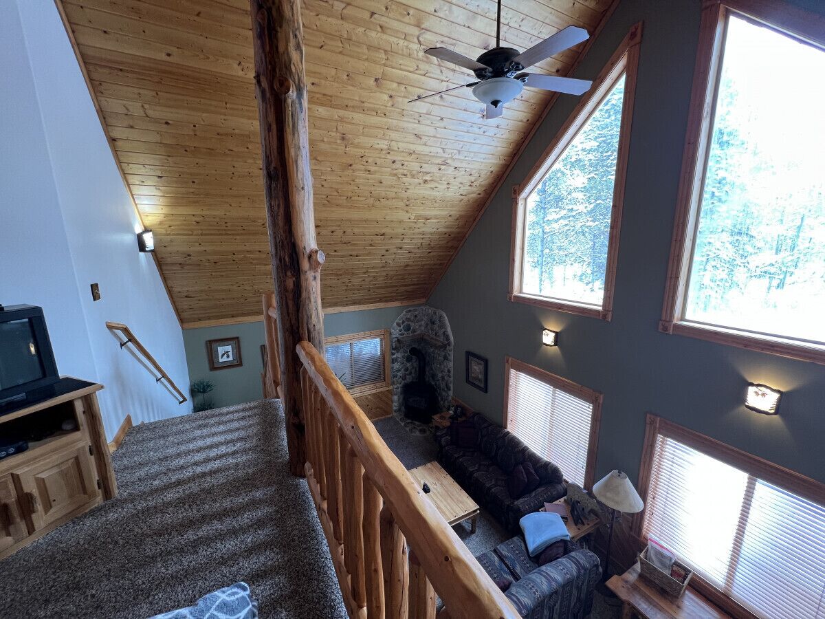 TV, fireplace, DVD player