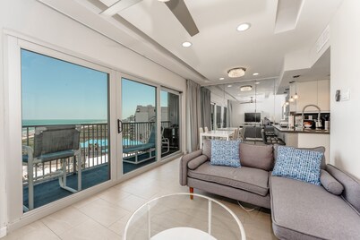 Aquarius 706  - Casual Luxury;Beachfront Amenities;Private balcony