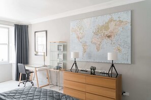 Basic Apartment, Multiple Beds | 2 bedrooms, laptop workspace, iron/ironing board, bed sheets - Beautiful & Bright 2BD Flat - Haymarket (Edinburgh)