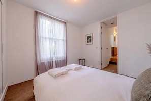 Basic Apartment, 2 Double Beds | 2 bedrooms, iron/ironing board, bed sheets