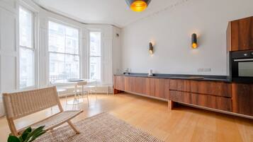Eenvoudig appartement, 2 tweepersoonsbedden | Interieur