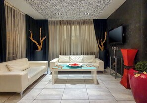 Lobby sitting area - Hotel Coelho (Gatteo)