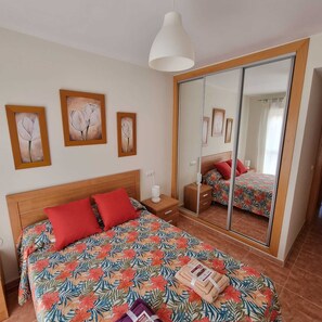 2 soverom, reiseseng for barn, wi-fi og sengetøy