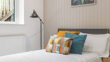 2 bedrooms, travel crib, WiFi, bed sheets