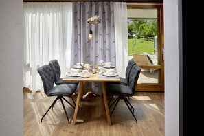 Premium Apartment | In-room dining - Maximilian Appartements (Schwangau)