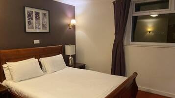 Standard Double Room, 1 Double Bed, Non Smoking, Bathtub | 1 bedroom, desk, iron/ironing board, free WiFi