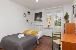 Interior - Warsaw Airport Apartment by Renters (Warsaw)