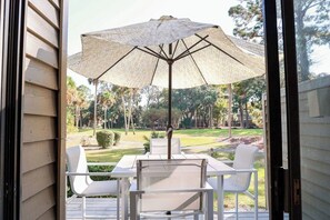 Unclassified image, 3 of 48, button