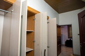 アパートメント | 内装