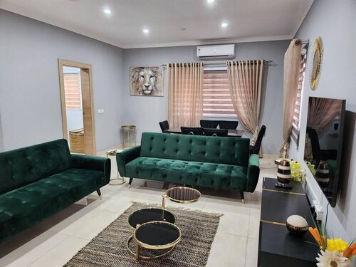 Spacious Luxury 3bed Hse in Tema - Netflix, Wi-fi