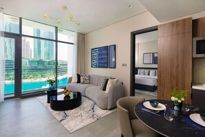 Flat-screen TV - Charthouse Bahrain (Manama)