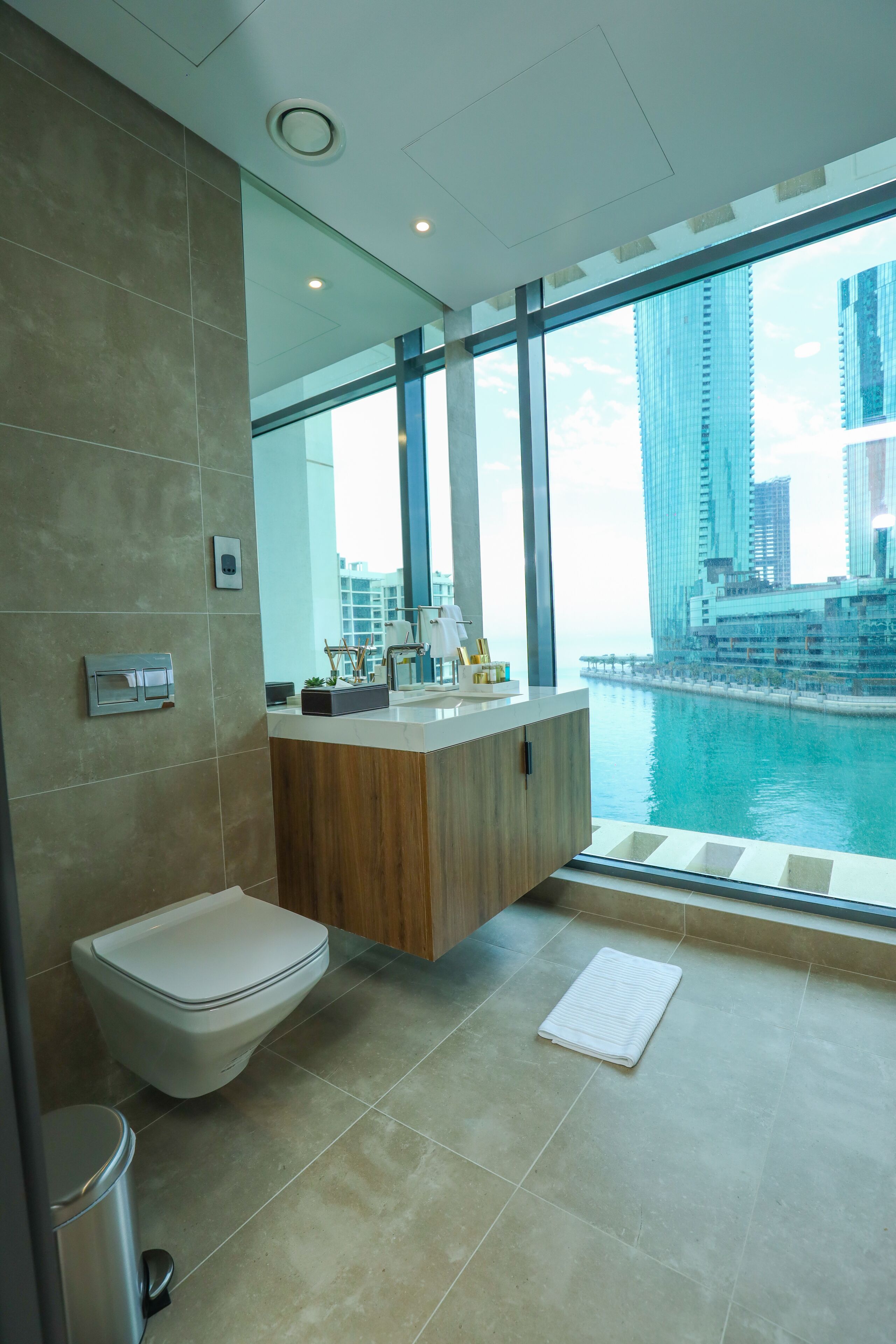 Studio, 1 King Bed | Bathroom