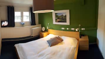 4 bedrooms, free WiFi, bed sheets