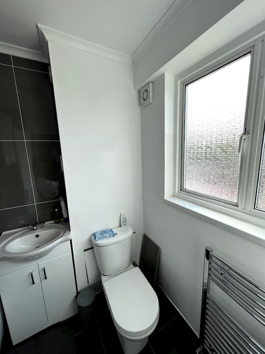 Cheerful 4- bedroom townhouse with spacious garden