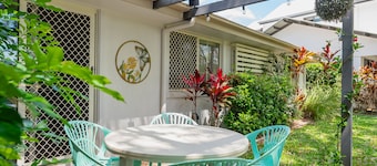 Unit 1 - Renovated 2 Bedroom Ground Level Villa