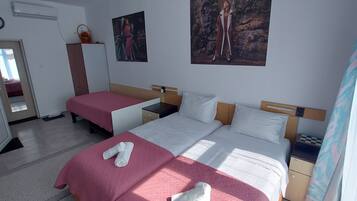 1 bedroom, desk, iron/ironing board, free WiFi