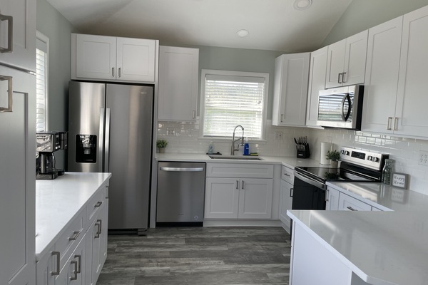 Refrigerador, microondas, horno, placa de cocina