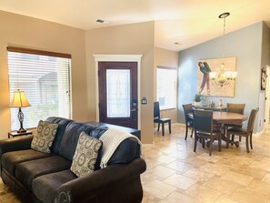 TV, fireplace, DVD player - Chico's Paradise by Mesquite Vacation Rentals at Wolf Creek Golf Course with $510 in free daily activities (Mesquite)