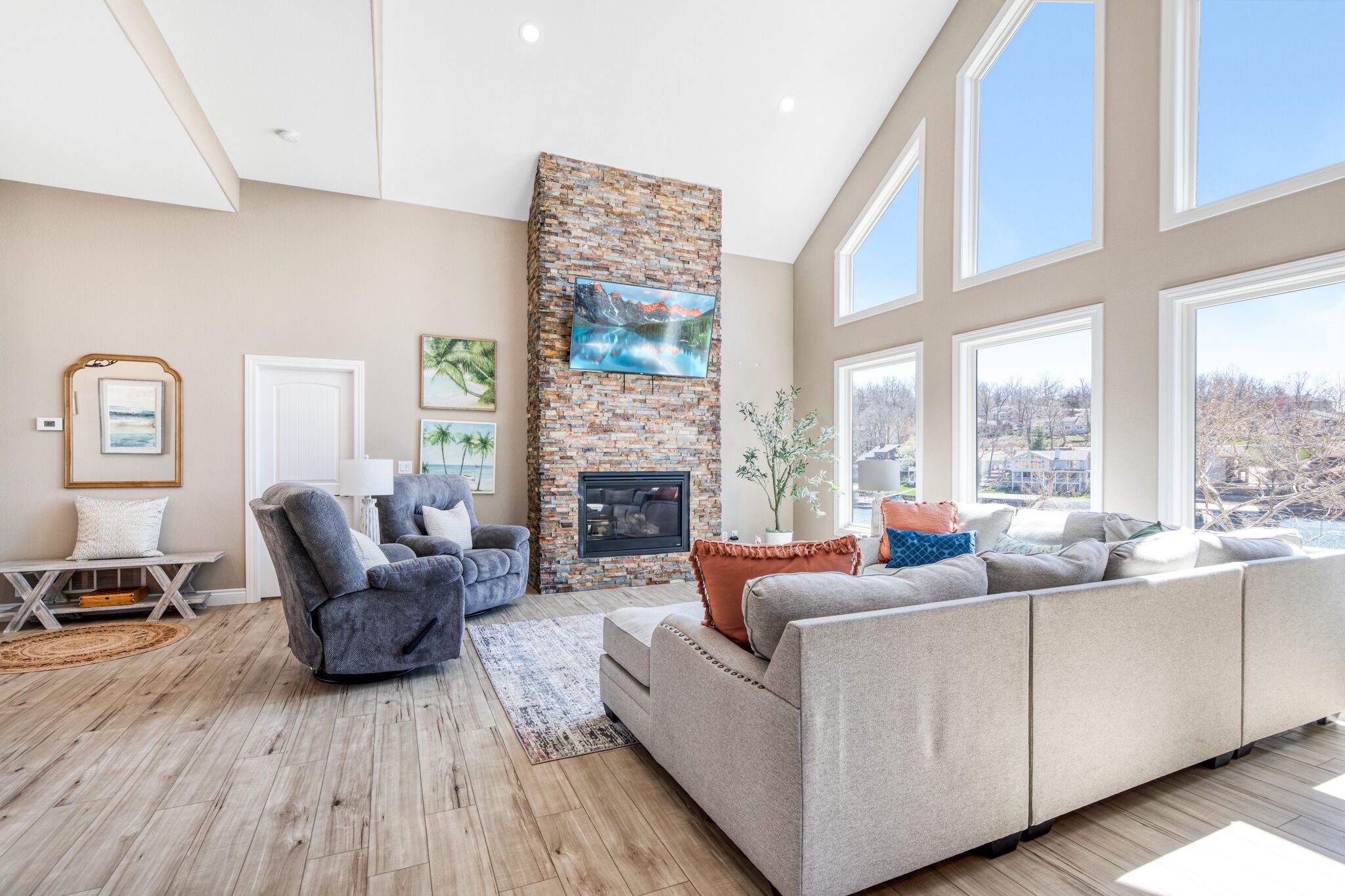 New! Custom Home on Cove-Waterslides and Jump Deck