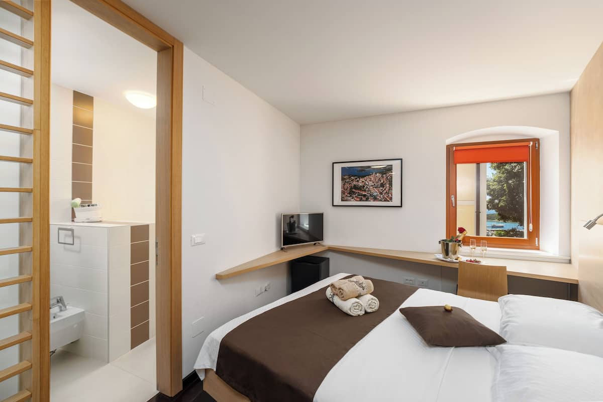 Premium dubbelrum - havsutsikt | 1 sovrum, Select Comfort-madrasser, minibar och skrivbord