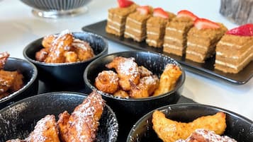 Daily buffet breakfast (EUR 16.65 per person)