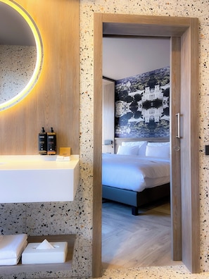 Luxury-Apartment | 1 Schlafzimmer, Zimmersafe, Schreibtisch, laptopgeeigneter Arbeitsplatz
