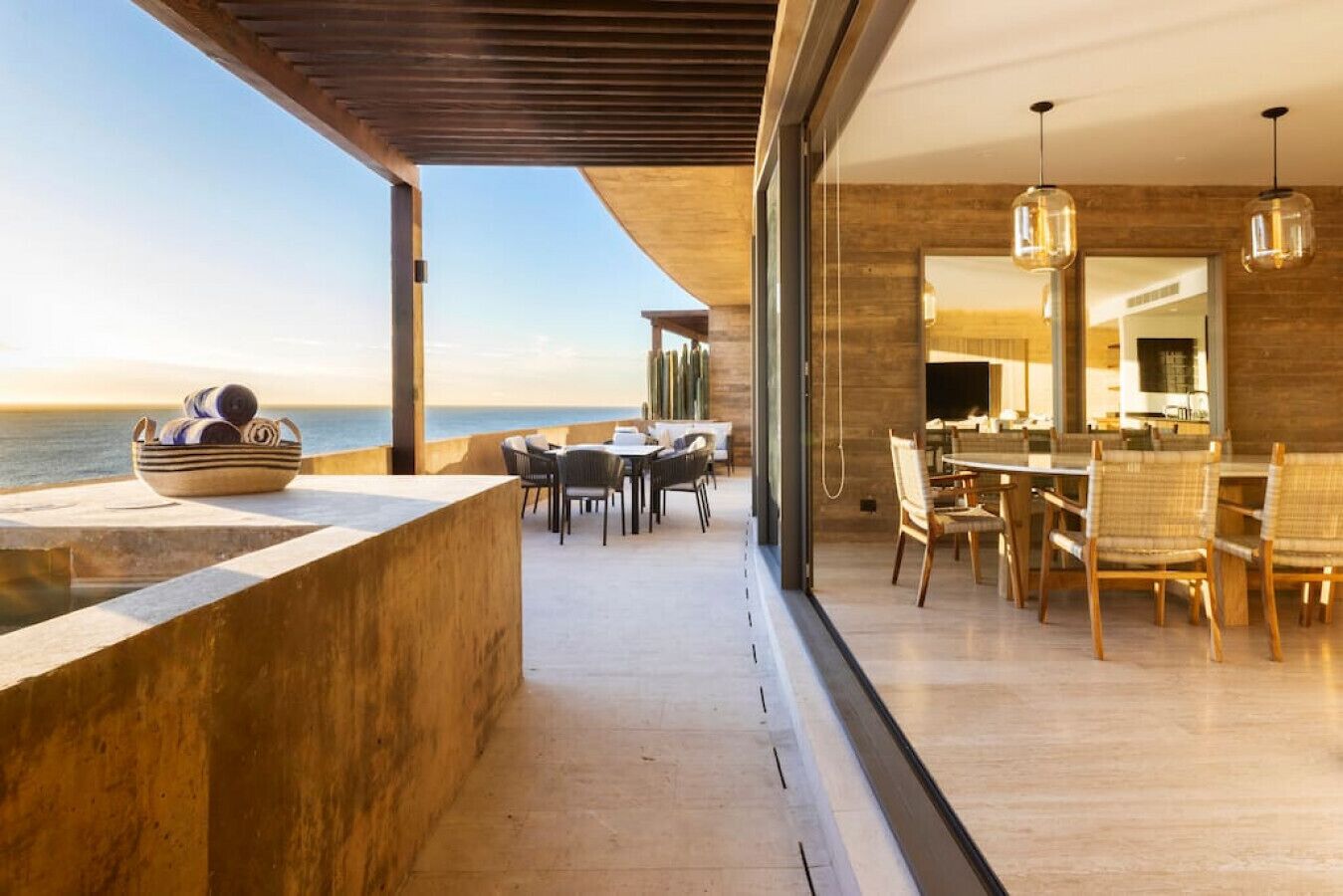 20 Guests - 8BD - Private Hot Tubs - Incredible Terrace