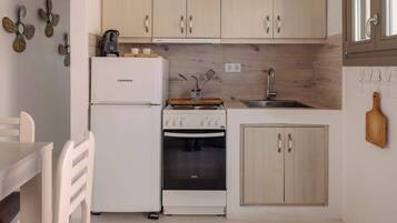 Køkkentøj/tallerkener/redskaber