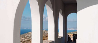 Folegandros Enchanting Moniasma Home, Sunset Views