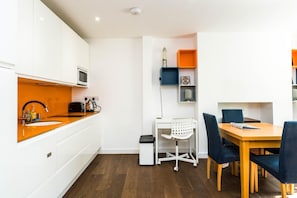 Apartment (2 Bedrooms) | Private kitchen