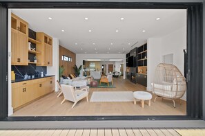 TV, fireplace, stereo, offices