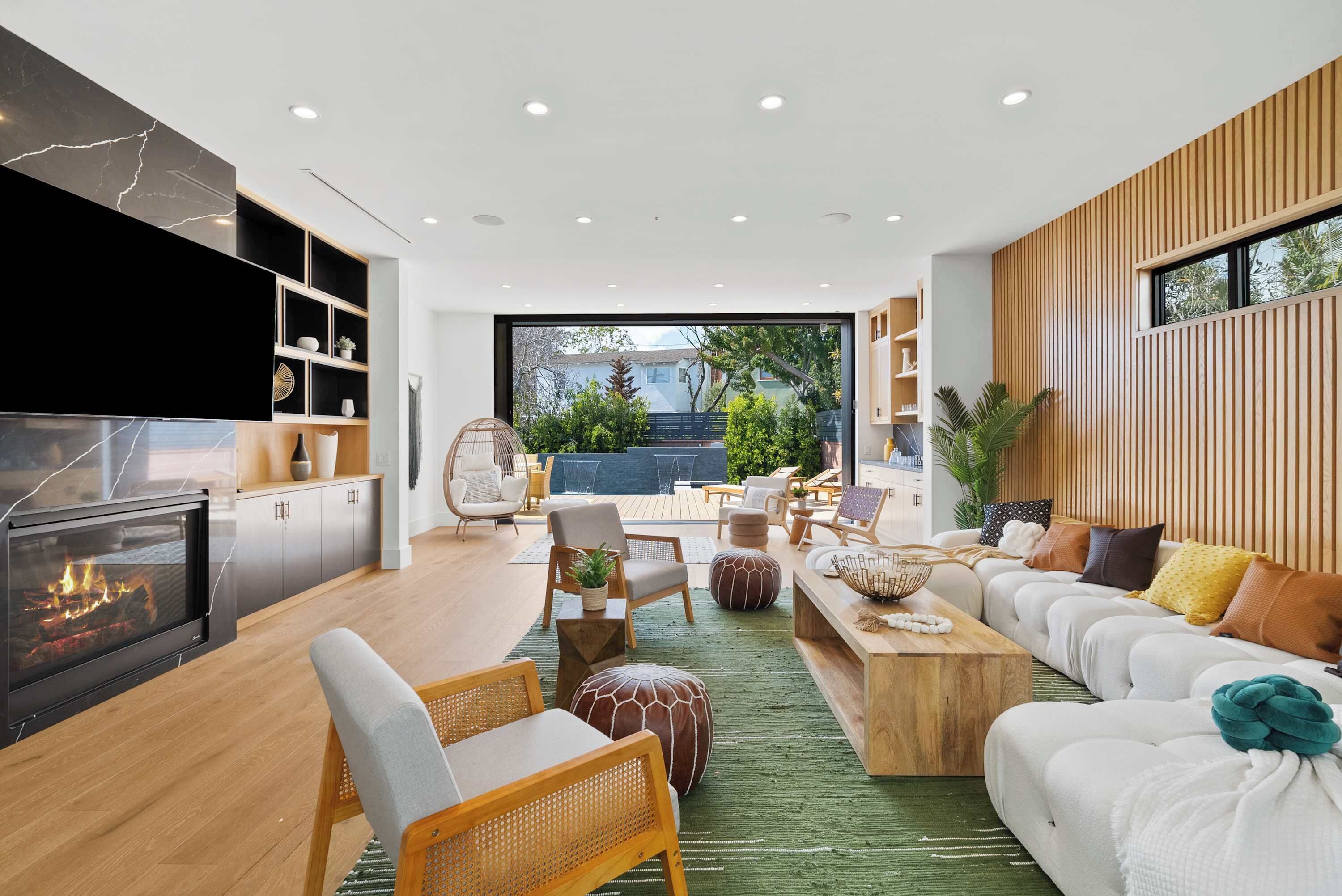 TV, fireplace, stereo, offices