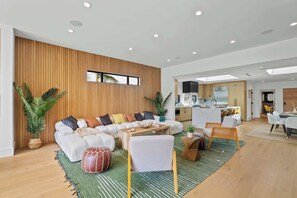 TV, fireplace, stereo, offices